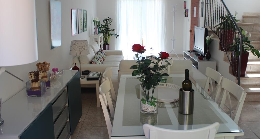 Estia Luxury Maisonette Paphos Rum bild